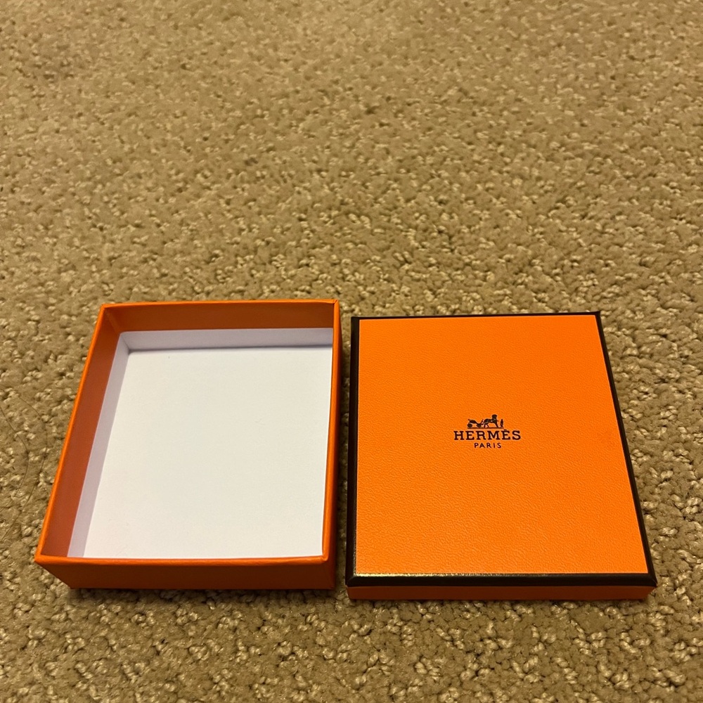Hermes Small EMPTY BOX 3.25in x 3.5in x 1.25in